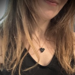 Collier cœur noir en grès émaillé, fait main