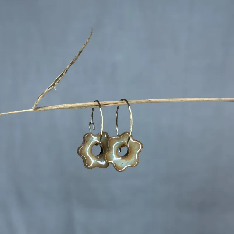Boucles d'oreilles en grès blanc émaillé, faites main