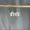 Boucles d'oreilles en porcelaine, façonnées et peintes à la main