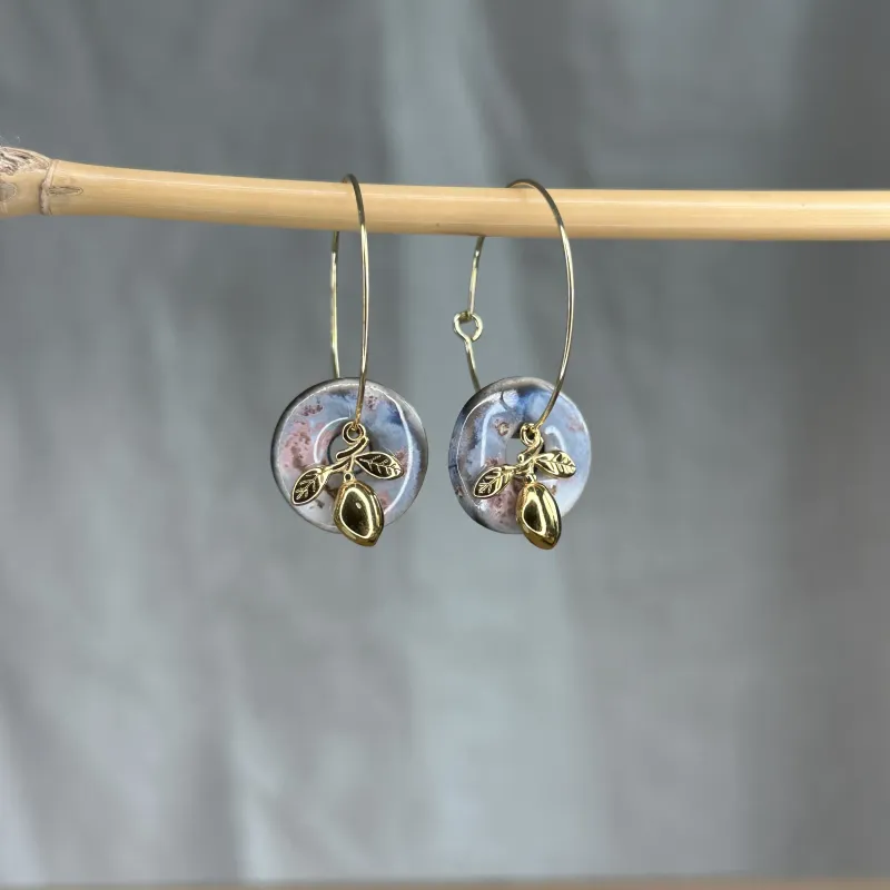 Boucles d'oreilles en porcelaine, façonnées et peintes à la main