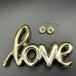 Boucles d'oreilles en grès noir émaillé et plaqué or, façonnées et émaillées à la main