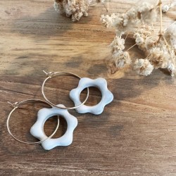 Boucles d'oreilles Clémence en grès blanc émaillé, faites main