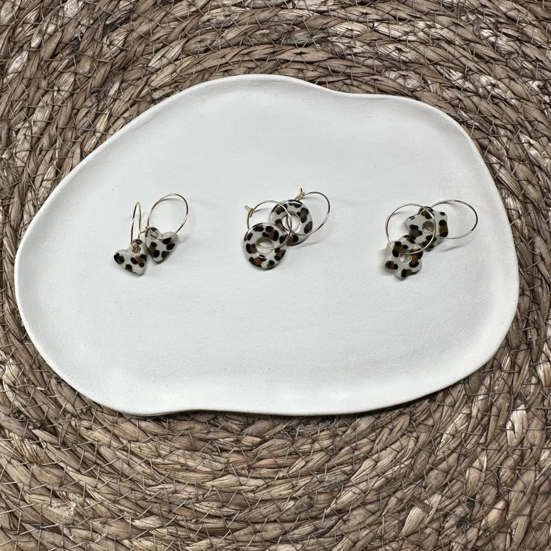 Boucles d'oreilles en grès blanc émaillé, faites main